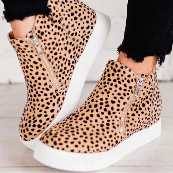 Shoes - HIDING OUT SNEAKER WEDGE-LEOPARD